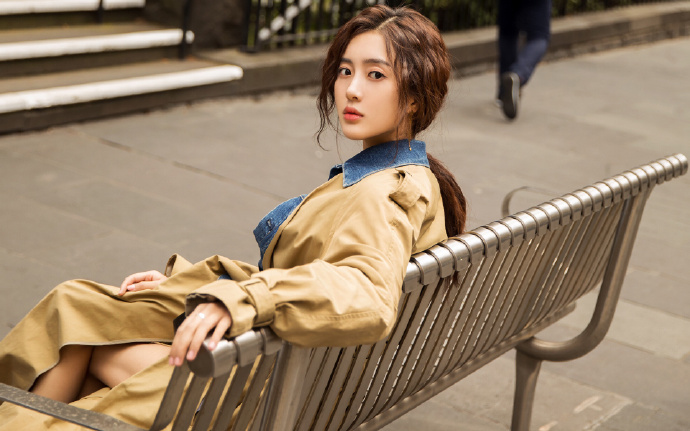 AI与人类关系探索：人类能信任AI的“三观”吗？